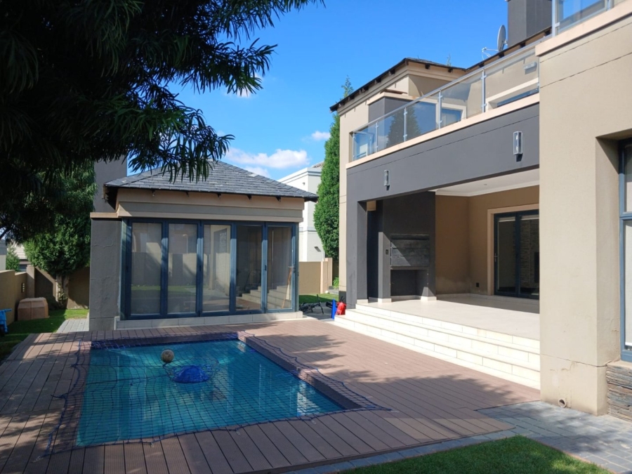 5 Bedroom Property for Sale in Blue Valley Golf Estate Gauteng