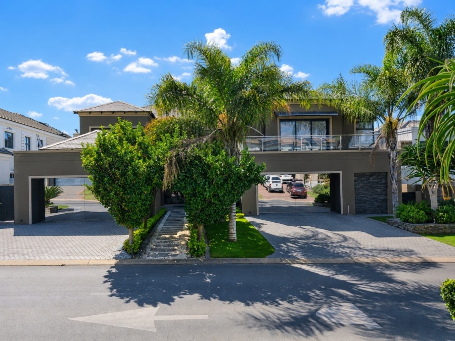 5 Bedroom Property for Sale in Blue Valley Golf Estate Gauteng
