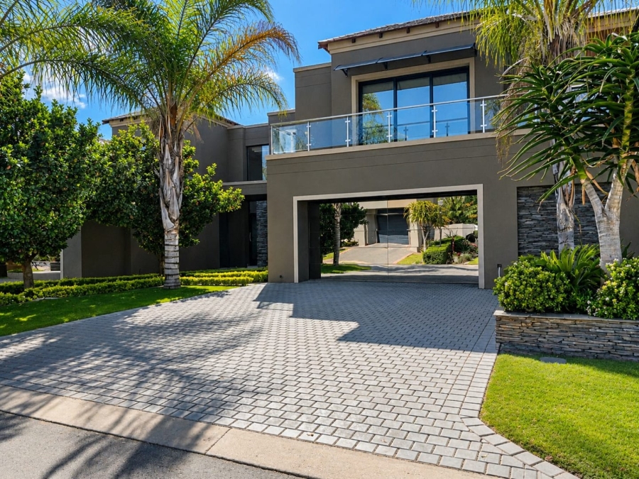 5 Bedroom Property for Sale in Blue Valley Golf Estate Gauteng