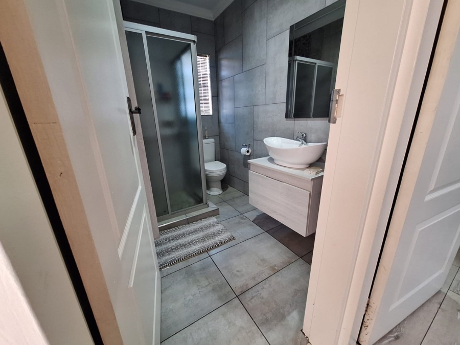 2 Bedroom Property for Sale in Three Rivers East Gauteng