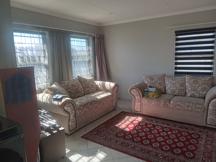 3 Bedroom Property for Sale in Andeon AH Gauteng