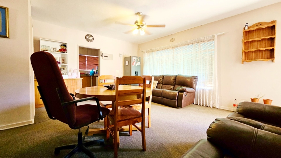 2 Bedroom Property for Sale in Peacehaven Gauteng