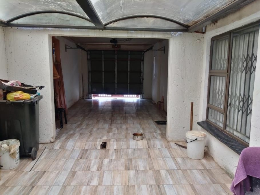3 Bedroom Property for Sale in Moleleki Gauteng