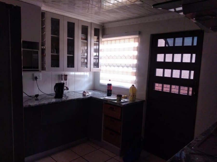 3 Bedroom Property for Sale in Moleleki Gauteng