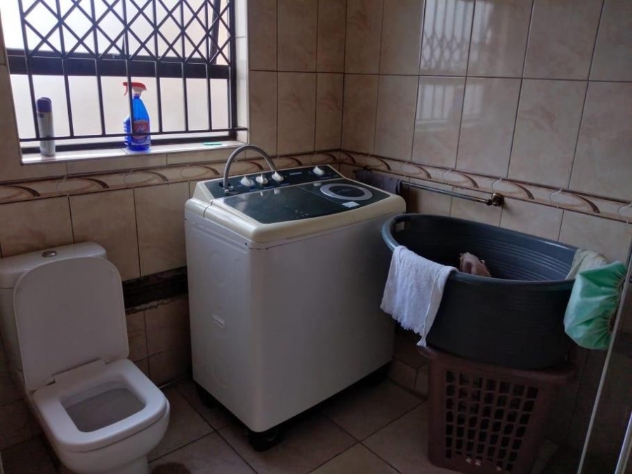 3 Bedroom Property for Sale in Moleleki Gauteng