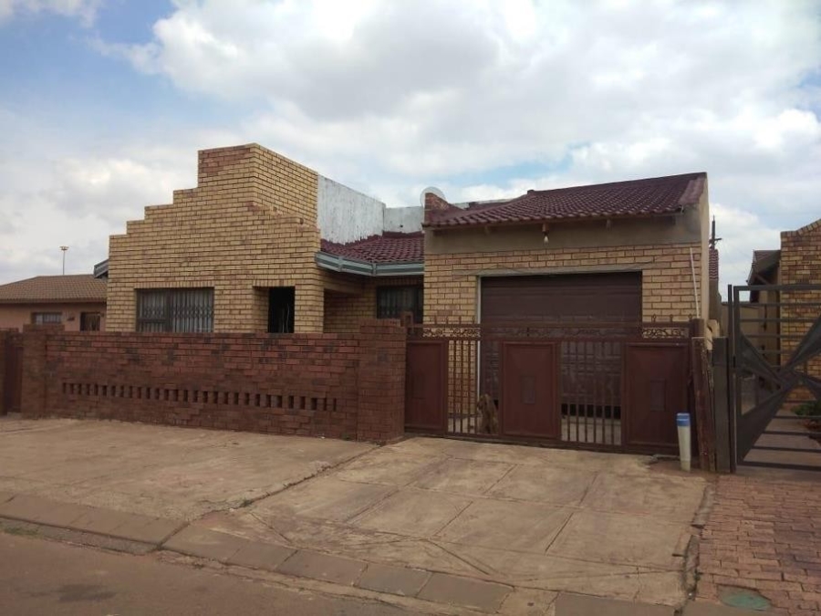 3 Bedroom Property for Sale in Moleleki Gauteng