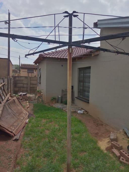 3 Bedroom Property for Sale in Moleleki Gauteng