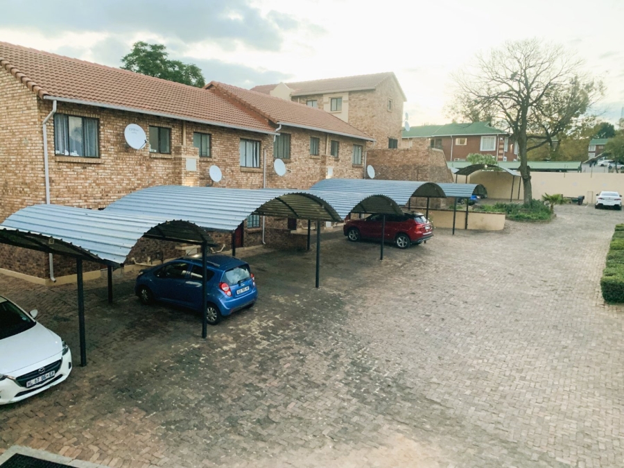 To Let 2 Bedroom Property for Rent in Halfway Gardens Gauteng