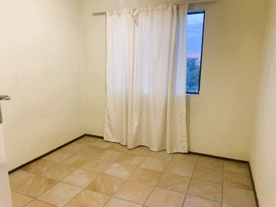 To Let 2 Bedroom Property for Rent in Halfway Gardens Gauteng