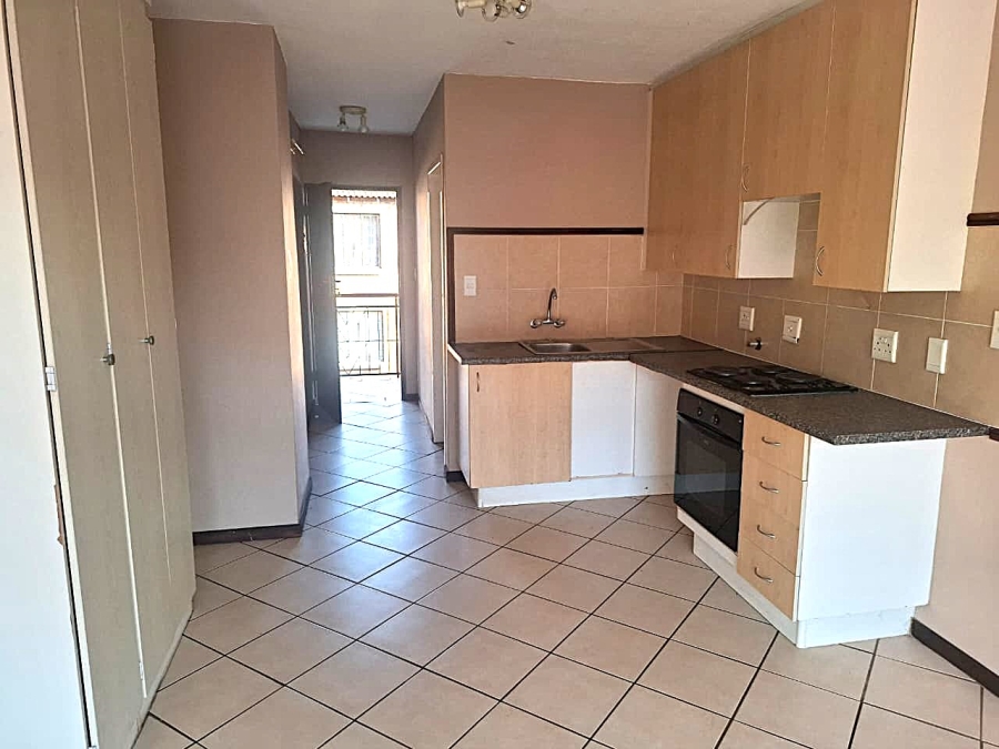 To Let 1 Bedroom Property for Rent in Karenpark Gauteng