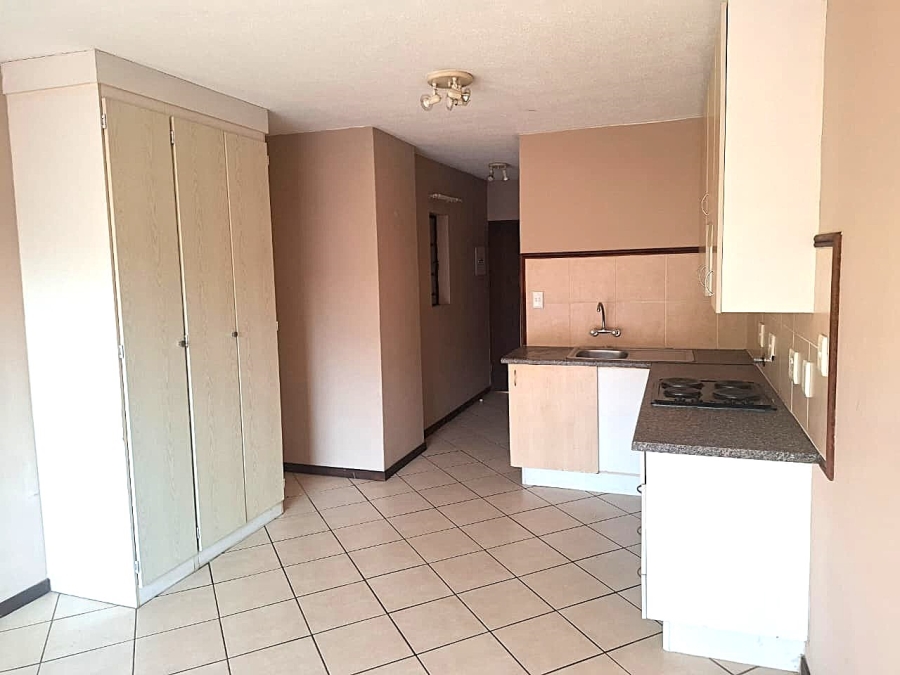 To Let 1 Bedroom Property for Rent in Karenpark Gauteng