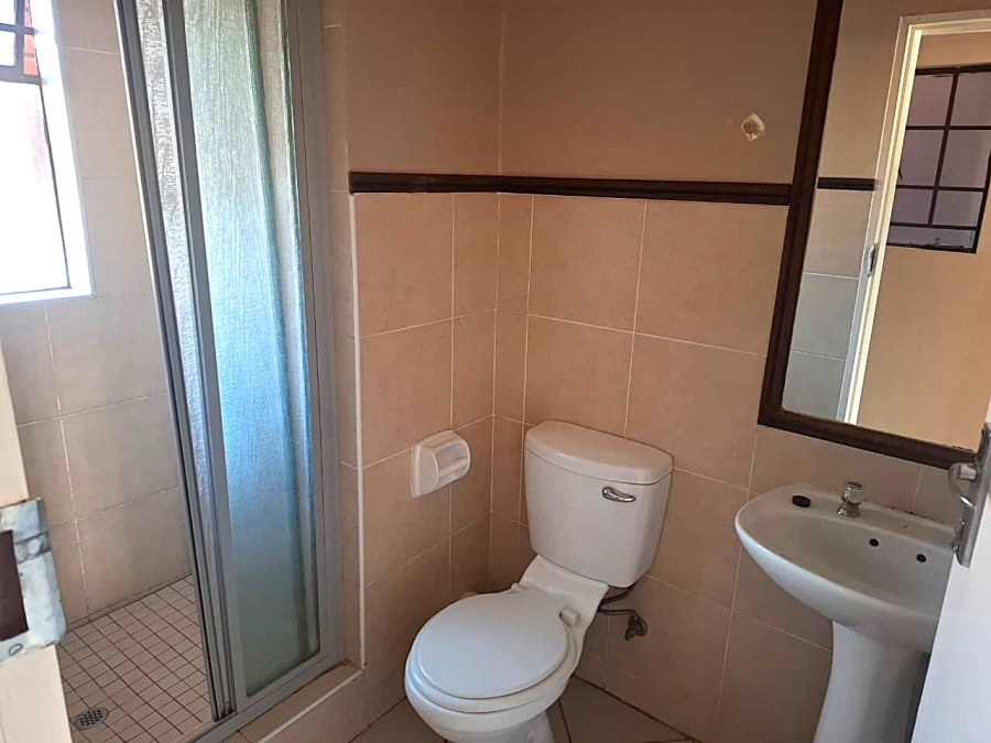 To Let 1 Bedroom Property for Rent in Karenpark Gauteng