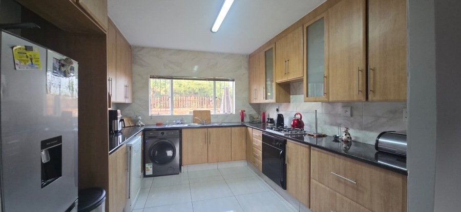 3 Bedroom Property for Sale in Brackenhurst Gauteng