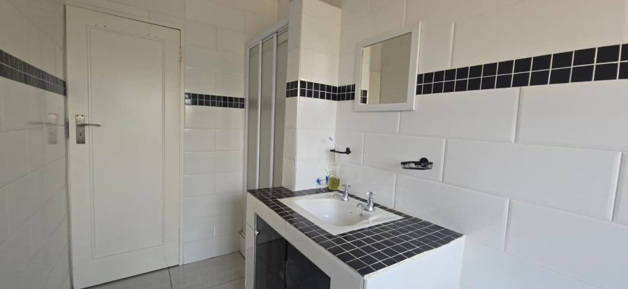 3 Bedroom Property for Sale in Brackenhurst Gauteng