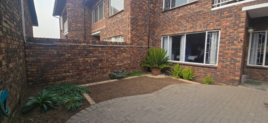 3 Bedroom Property for Sale in Brackenhurst Gauteng