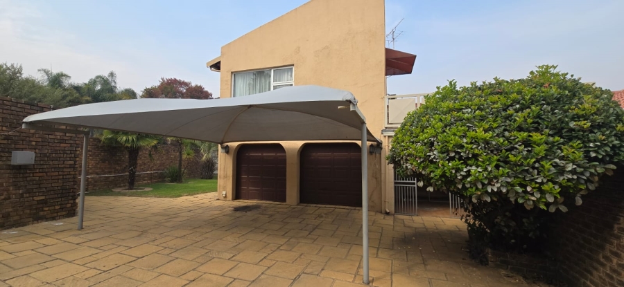 4 Bedroom Property for Sale in Brackendowns Gauteng