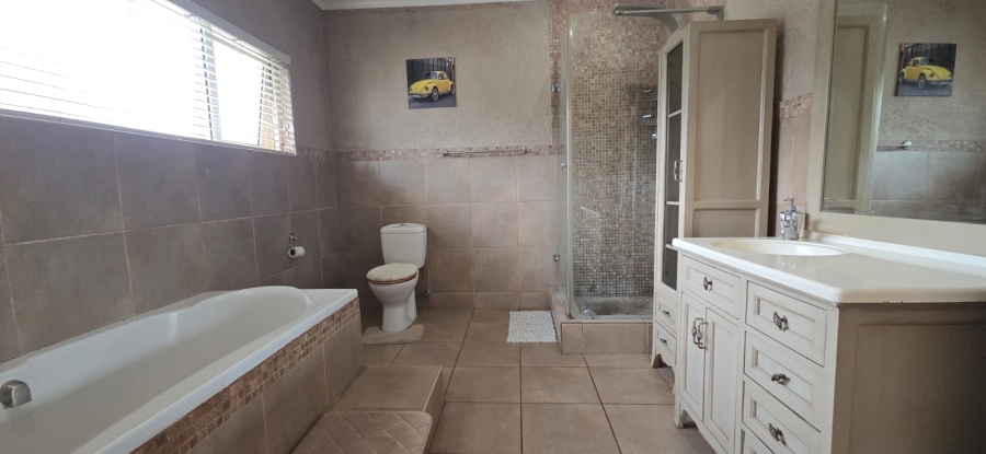 4 Bedroom Property for Sale in Brackendowns Gauteng