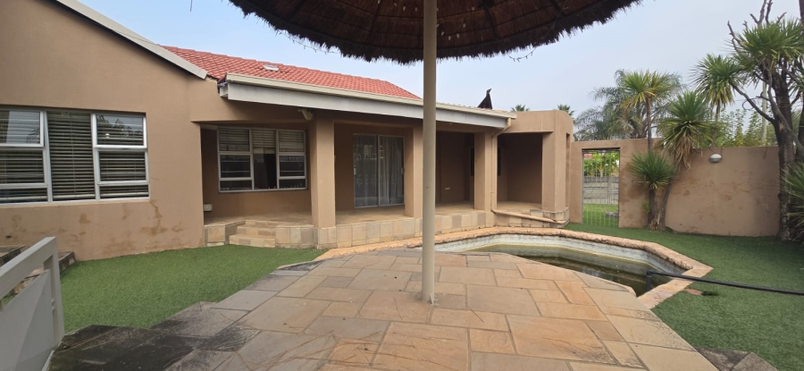 4 Bedroom Property for Sale in Brackendowns Gauteng