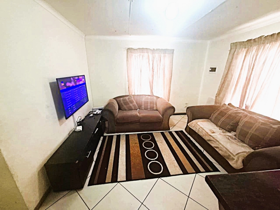 To Let 3 Bedroom Property for Rent in The Orchards Gauteng