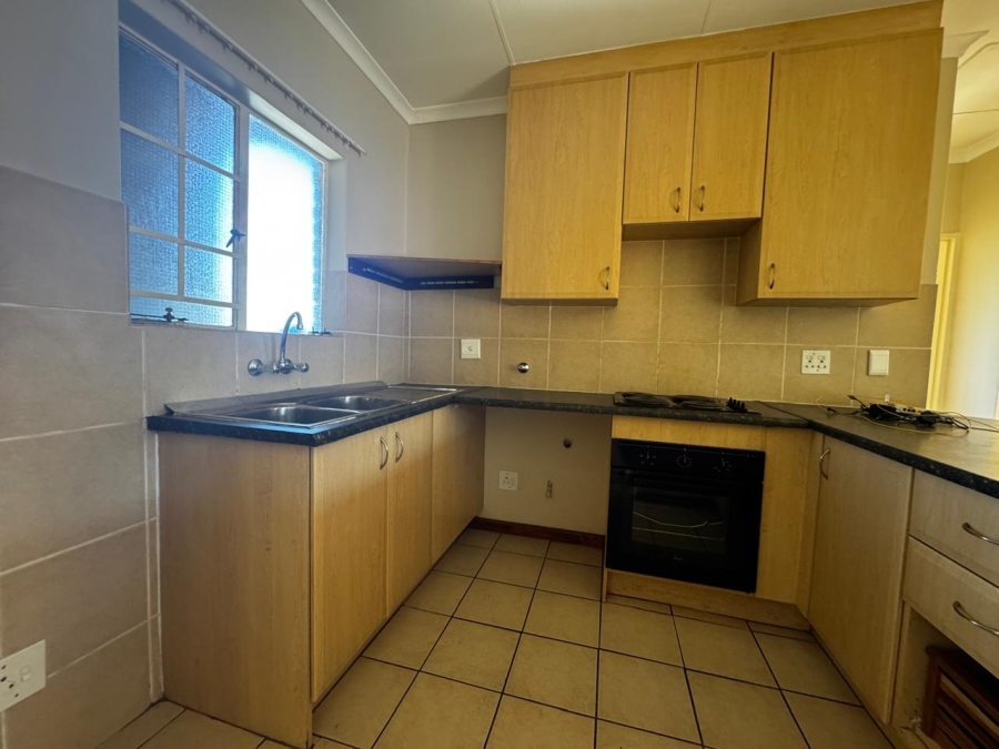 To Let 2 Bedroom Property for Rent in Glen Lauriston Gauteng