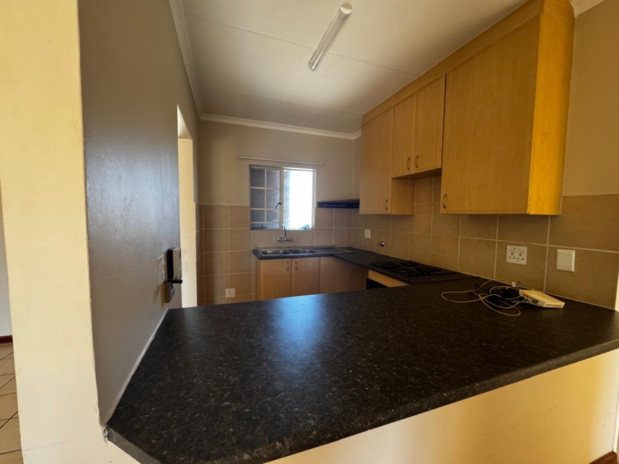 To Let 2 Bedroom Property for Rent in Glen Lauriston Gauteng