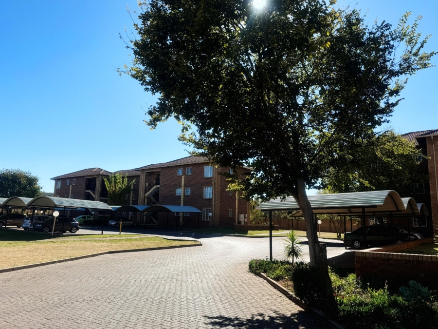 To Let 2 Bedroom Property for Rent in Glen Lauriston Gauteng
