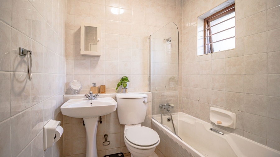 1 Bedroom Property for Sale in Dowerglen Ext 4 Gauteng