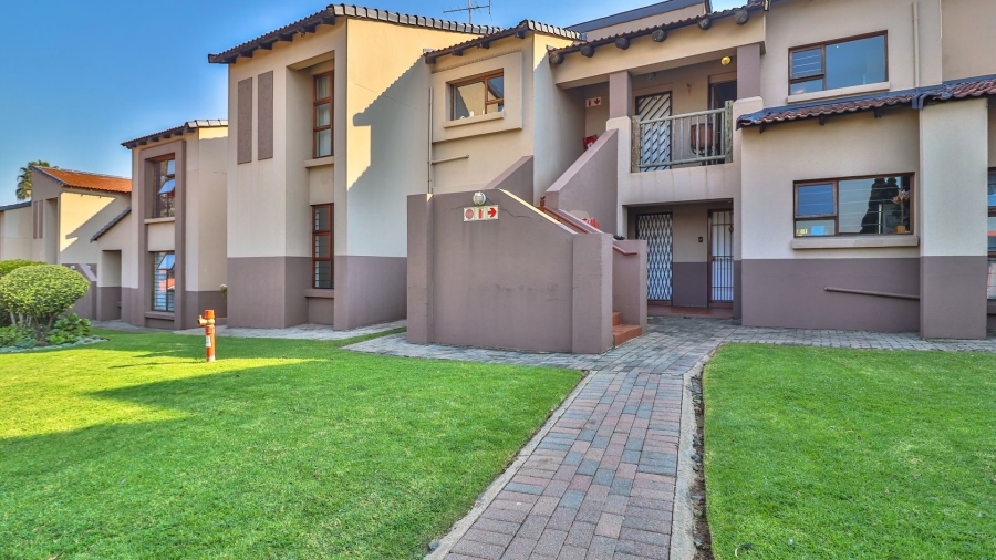 1 Bedroom Property for Sale in Dowerglen Ext 4 Gauteng