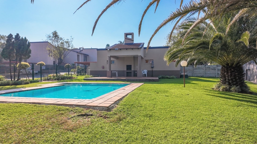 1 Bedroom Property for Sale in Dowerglen Ext 4 Gauteng