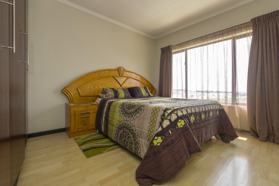 2 Bedroom Property for Sale in Greenstone Hill Gauteng