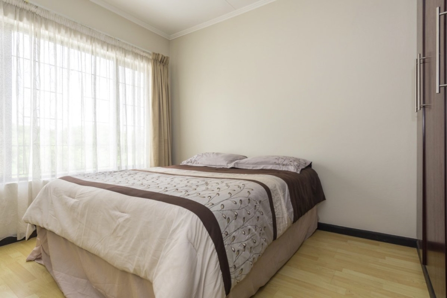 2 Bedroom Property for Sale in Greenstone Hill Gauteng