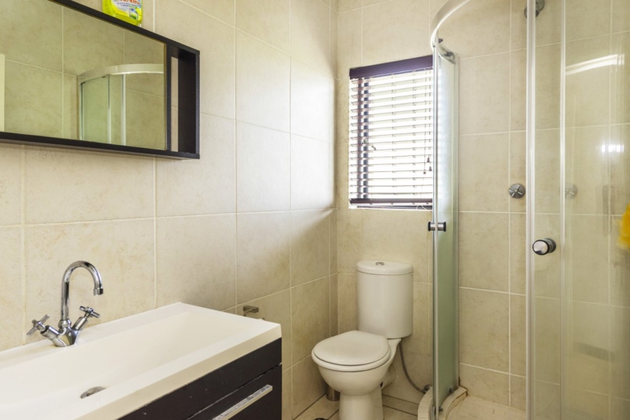 2 Bedroom Property for Sale in Greenstone Hill Gauteng