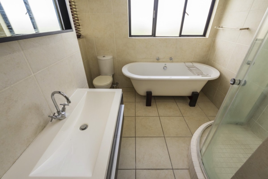 2 Bedroom Property for Sale in Greenstone Hill Gauteng