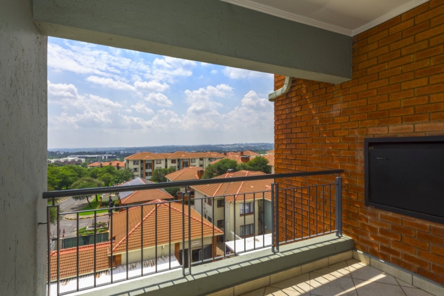 2 Bedroom Property for Sale in Greenstone Hill Gauteng