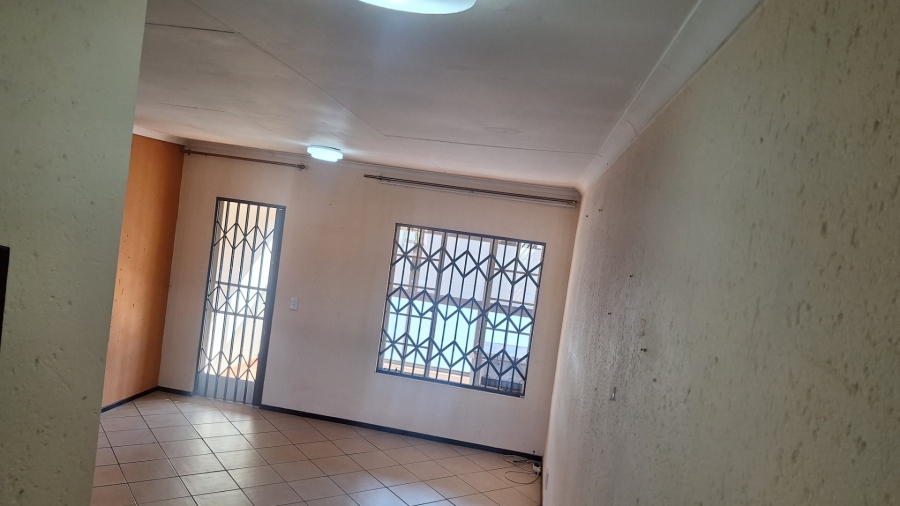 2 Bedroom Property for Sale in Benoni North Gauteng