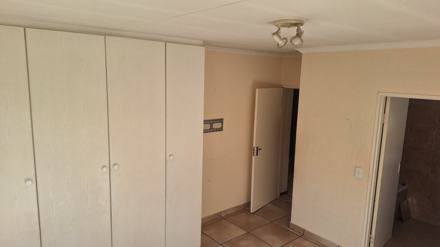 2 Bedroom Property for Sale in Benoni North Gauteng
