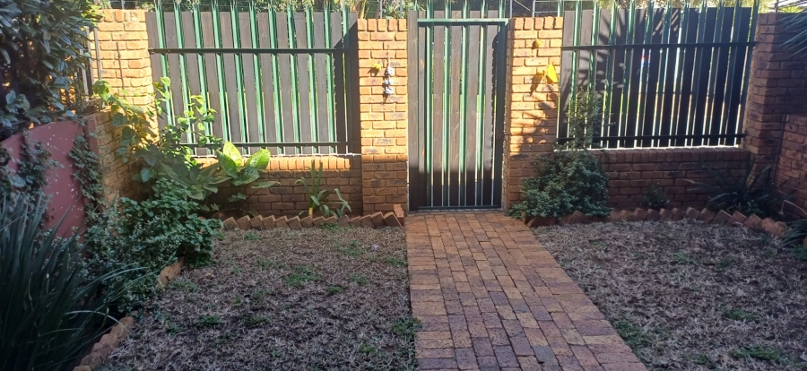 2 Bedroom Property for Sale in Witfield Gauteng