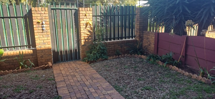 2 Bedroom Property for Sale in Witfield Gauteng