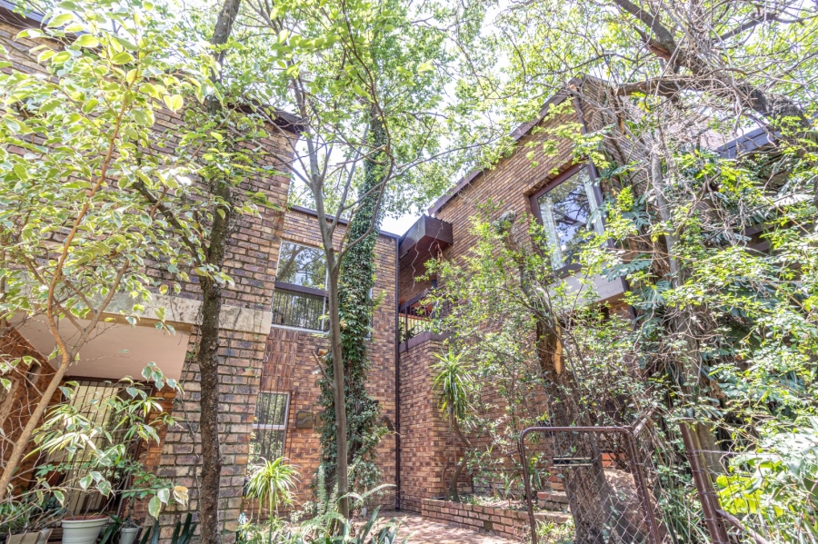 4 Bedroom Property for Sale in Bryanston Gauteng