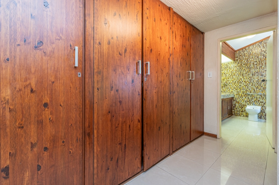 4 Bedroom Property for Sale in Bryanston Gauteng