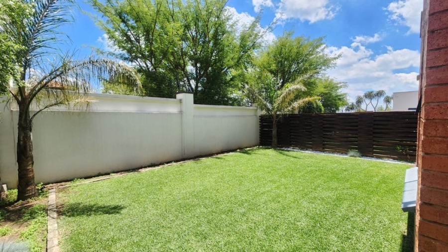 3 Bedroom Property for Sale in Greenstone Hill Gauteng