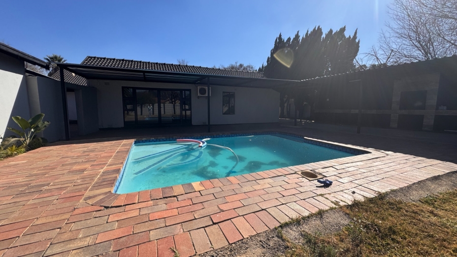 4 Bedroom Property for Sale in Risiville Gauteng