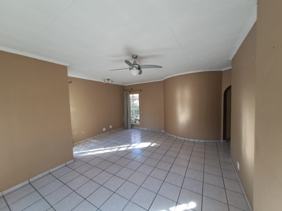 4 Bedroom Property for Sale in Vanderbijlpark SE 6 Gauteng