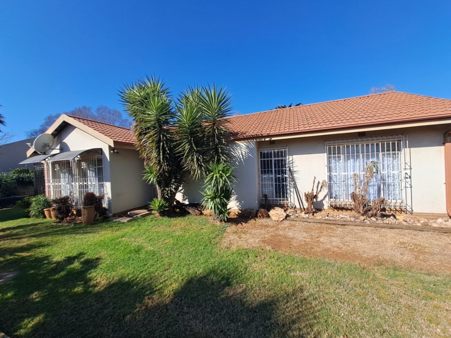 4 Bedroom Property for Sale in Vanderbijlpark SE 6 Gauteng