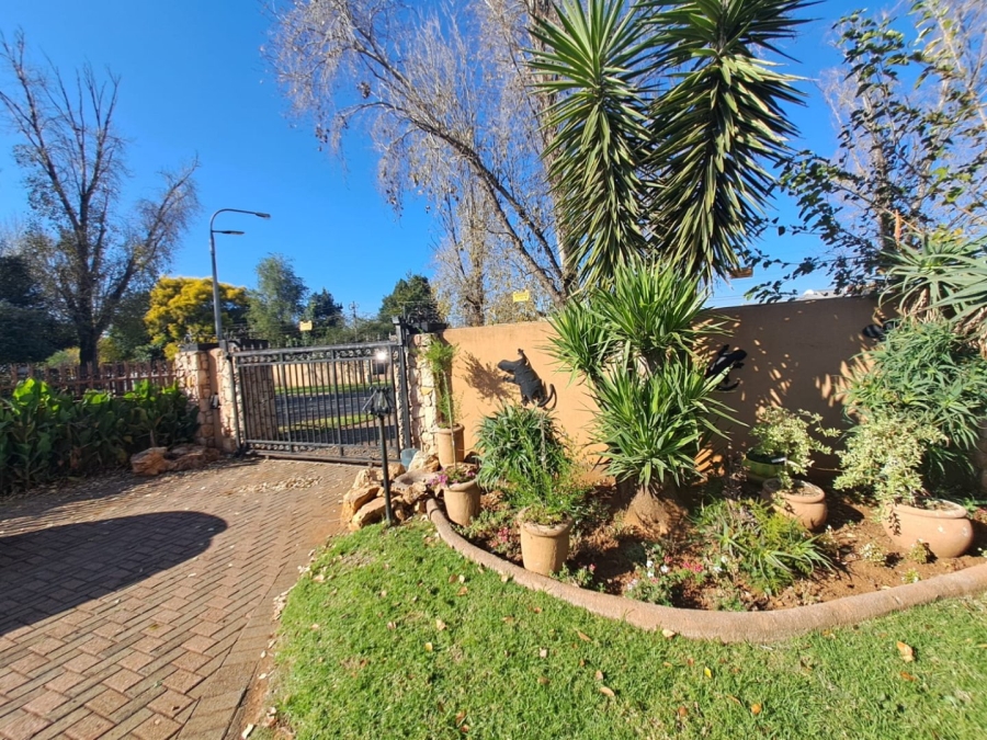 4 Bedroom Property for Sale in Vanderbijlpark SE 6 Gauteng