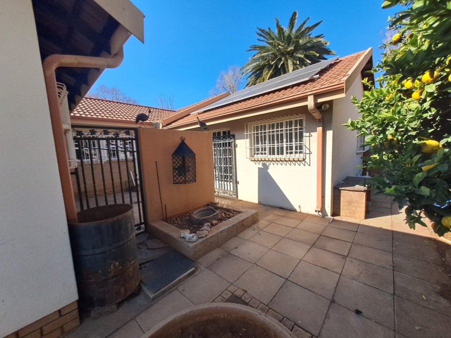 4 Bedroom Property for Sale in Vanderbijlpark SE 6 Gauteng