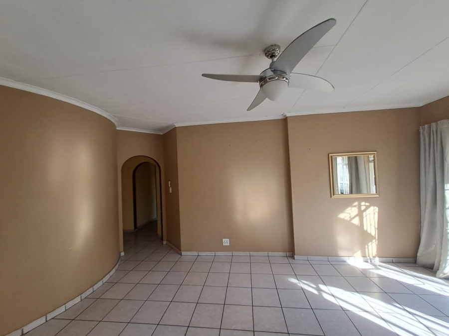 4 Bedroom Property for Sale in Vanderbijlpark SE 6 Gauteng