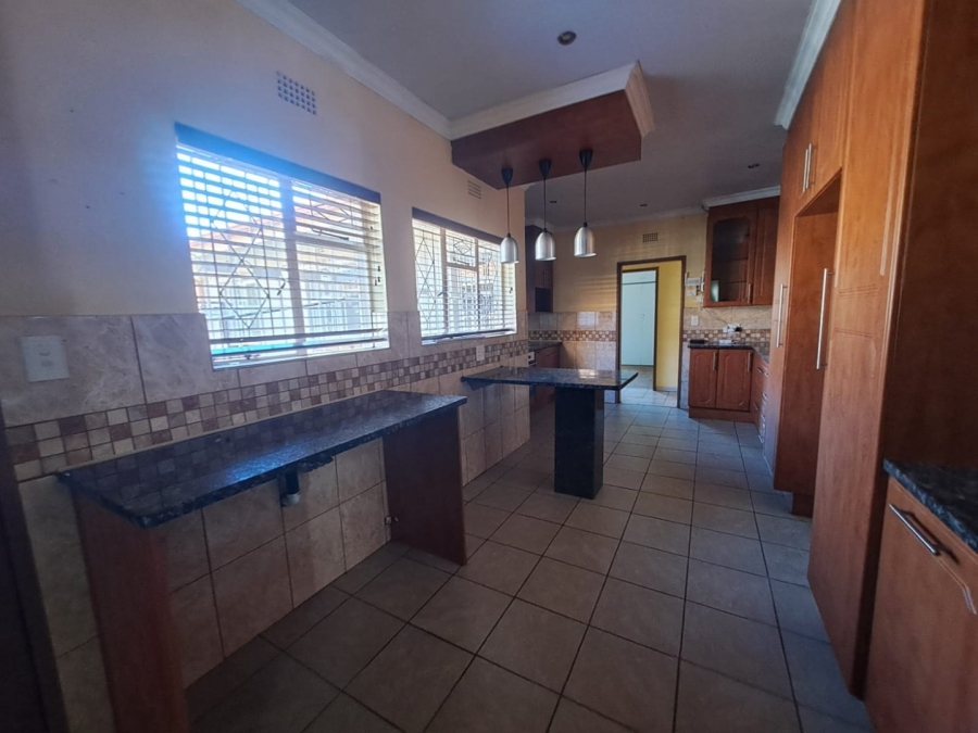 4 Bedroom Property for Sale in Vanderbijlpark SE 6 Gauteng