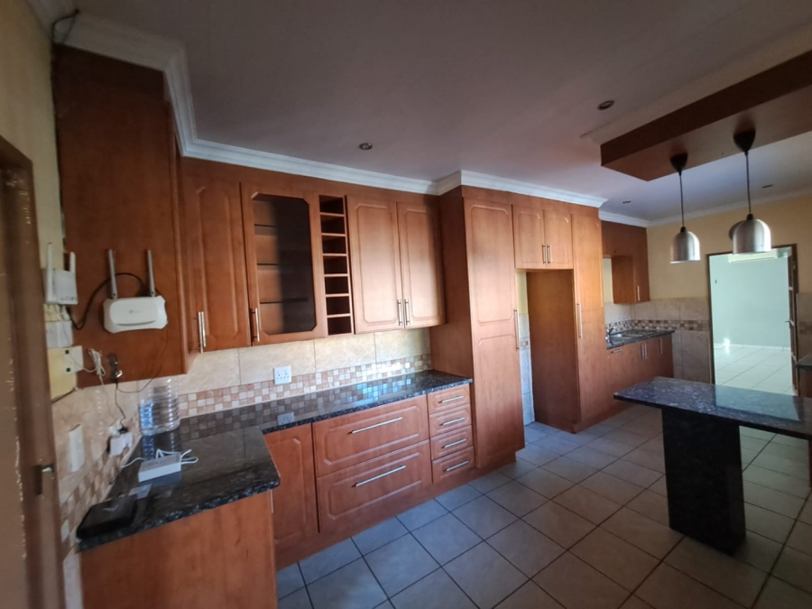 4 Bedroom Property for Sale in Vanderbijlpark SE 6 Gauteng