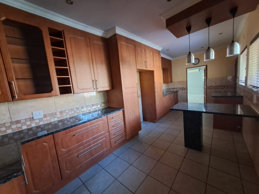 4 Bedroom Property for Sale in Vanderbijlpark SE 6 Gauteng